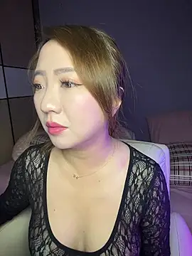 Snapshot of Hannababy_ chatting on July 21, 7:53 am Hannababy online show from July 21, 7:53 am