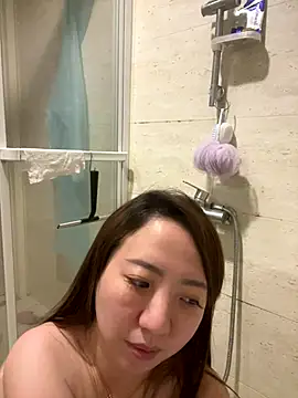 Snapshot of Hannababy_ chatting on November 6, 2:43 pm Hannababy online show from November 6, 2:43 pm