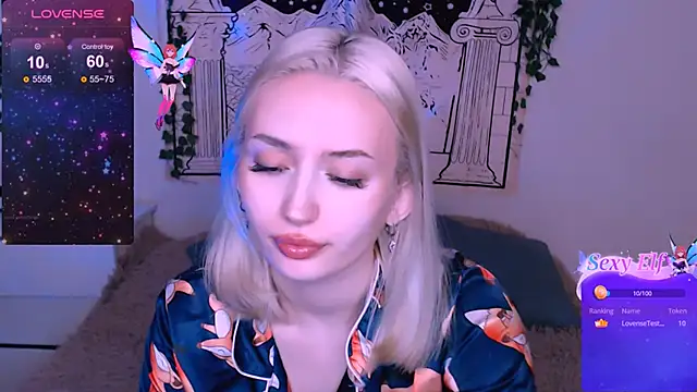 Snapshot of beauty_blonde chatting on February 16, 10:22 pm beauty blonde online show from February 16, 10:22 pm