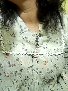 Your cutiepie  online show from February 21, 12:29 pm