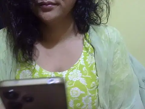 Your cutiepie  online show from December 22, 6:41 pm