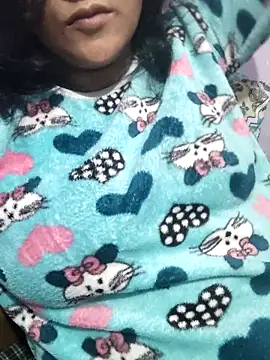 Your cutiepie  online show from December 20, 3:48 pm