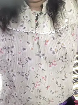 Your cutiepie  online show from November 27, 9:32 am