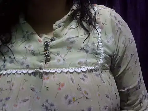 Your cutiepie  online show from June 1, 7:46 pm