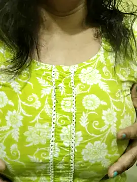 Your cutiepie  online show from November 26, 6:19 pm