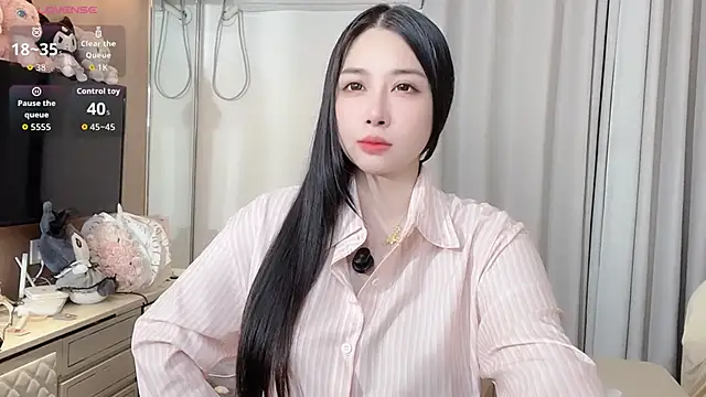 Moonccoi online show from November 12, 4:33 pm