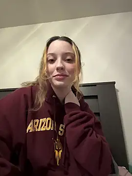 sleepygirlJo online show from February 10, 7:04 am