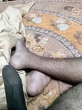 Snapshot of Yashkumar_0697 chatting on December 4, 7:24 pm Yashkumar 0697 online show from December 4, 7:24 pm