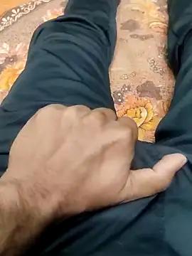 Snapshot of Yashkumar_0697 chatting on March 18, 6:39 pm Yashkumar 0697 online show from March 18, 6:39 pm