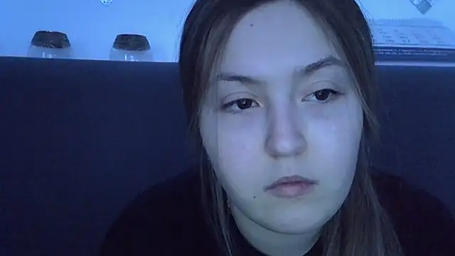 Eloise Celine online show from February 10, 2:05 pm