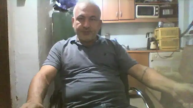 Snapshot of murat7888 chatting on October 20, 4:47 am murat7888 online show from October 20, 4:47 am