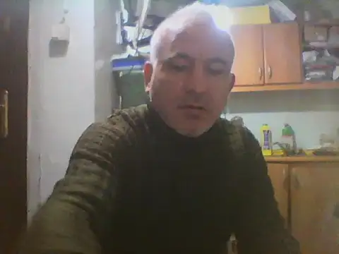 Snapshot of murat7888 chatting on March 3, 6:52 am murat7888 online show from March 3, 6:52 am