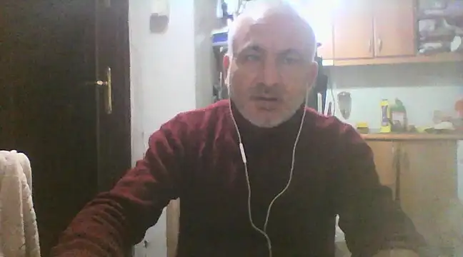 Snapshot of murat7888 chatting on February 25, 3:42 pm murat7888 online show from February 25, 3:42 pm