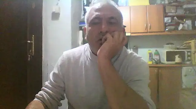 Snapshot of murat7888 chatting on March 12, 1:08 pm murat7888 online show from March 12, 1:08 pm
