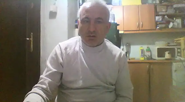 Snapshot of murat7888 chatting on March 12, 7:02 am murat7888 online show from March 12, 7:02 am