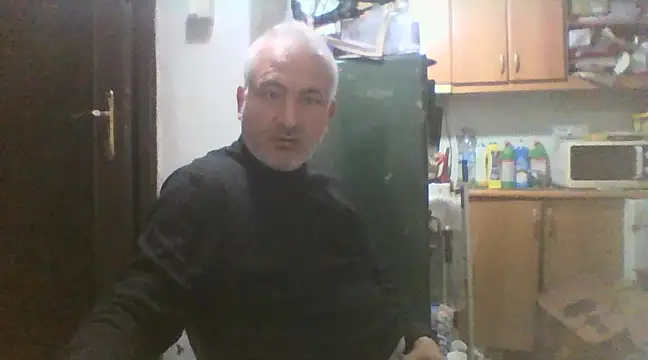 Snapshot of murat7888 chatting on March 18, 7:44 am murat7888 online show from March 18, 7:44 am