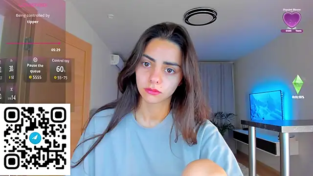 EmiliaZen online show from October 25, 8:20 pm