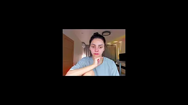 EmiliaZen online show from April 4, 5:08 pm