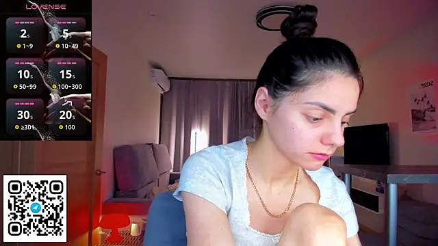 EmiliaZen online show from March 27, 6:09 pm