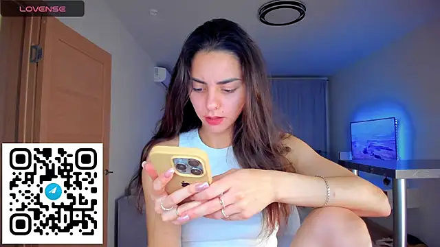 EmiliaZen online show from November 24, 5:13 pm