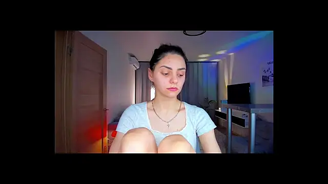 EmiliaZen online show from March 13, 8:58 pm