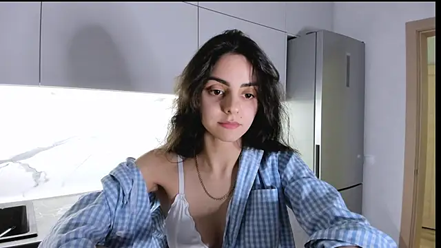 EmiliaZen online show from February 7, 6:02 pm