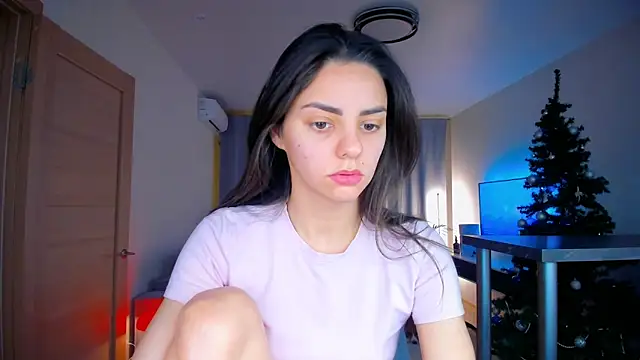 EmiliaZen online show from January 14, 4:54 pm