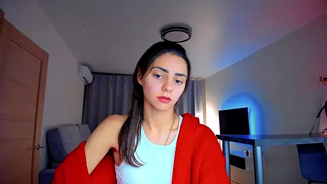 EmiliaZen online show from October 1, 4:55 pm