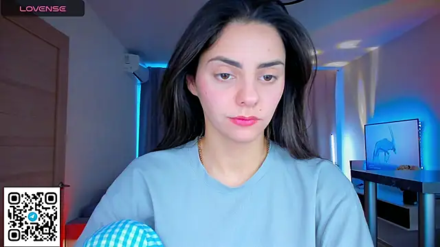 EmiliaZen online show from February 17, 2:03 pm