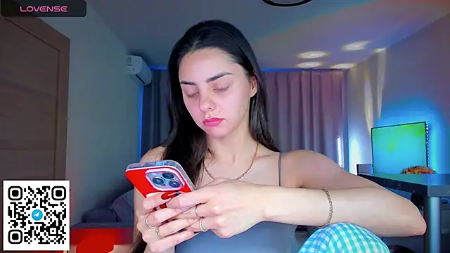 EmiliaZen online show from February 14, 2:17 pm