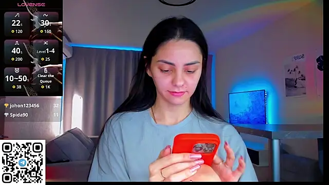 Snapshot of EmiliaZen chatting on April 21, 2:51 am EmiliaZen online show from April 21, 2:51 am