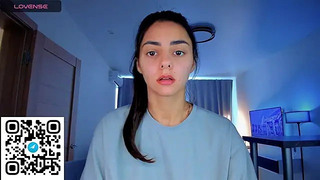 EmiliaZen online show from September 14, 12:38 pm