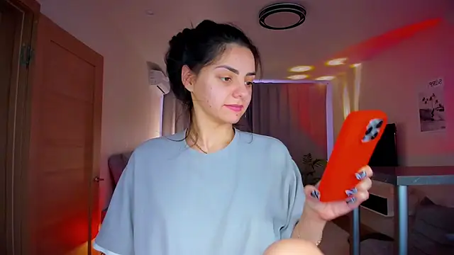 EmiliaZen online show from March 15, 3:19 pm