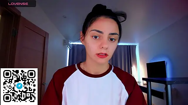 EmiliaZen online show from September 17, 1:02 pm
