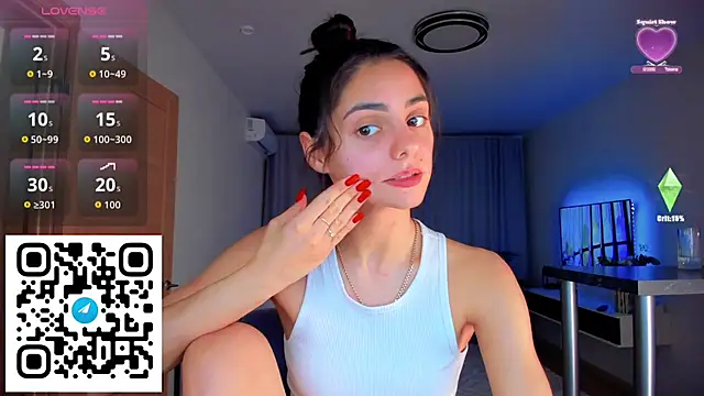 EmiliaZen online show from October 31, 5:20 pm