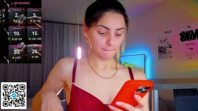 EmiliaZen online show from April 16, 9:39 pm