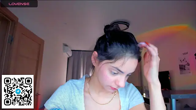 EmiliaZen online show from February 21, 3:36 pm