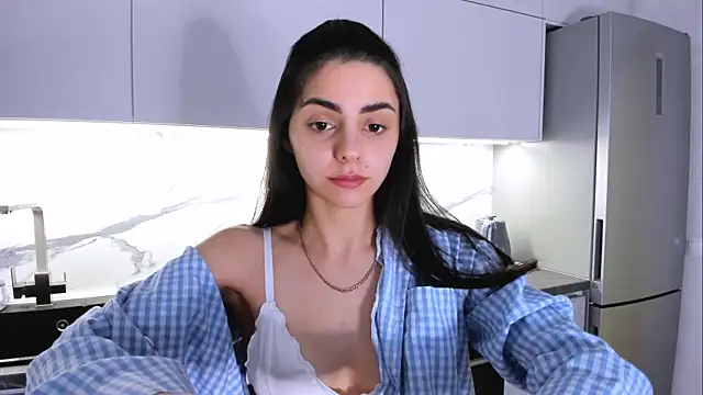 EmiliaZen online show from February 19, 2:33 pm