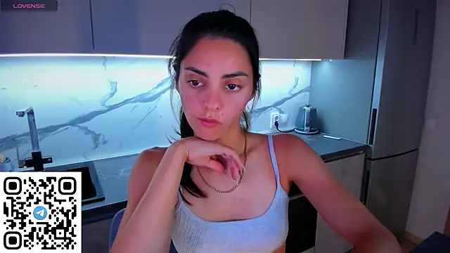 EmiliaZen online show from July 18, 4:26 pm