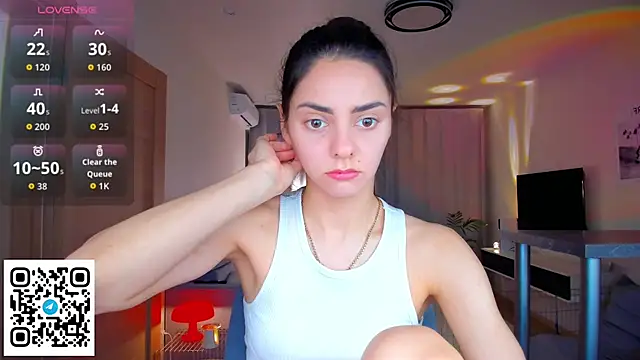 EmiliaZen online show from February 24, 5:36 pm