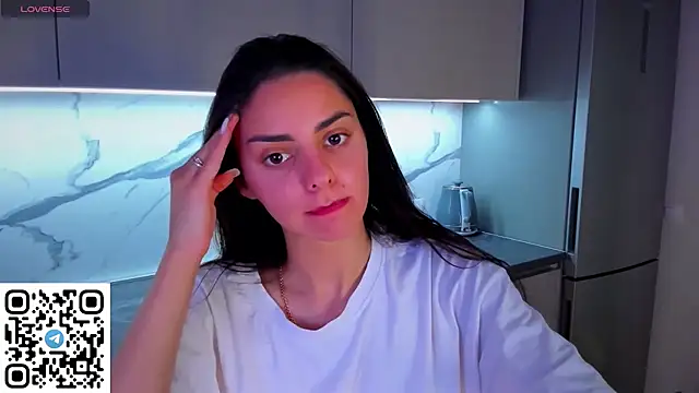 EmiliaZen online show from June 26, 10:37 pm