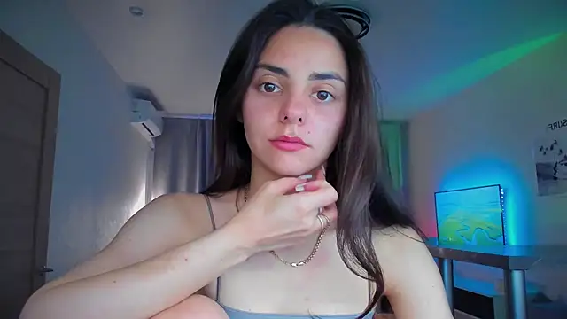 EmiliaZen online show from July 6, 1:12 am