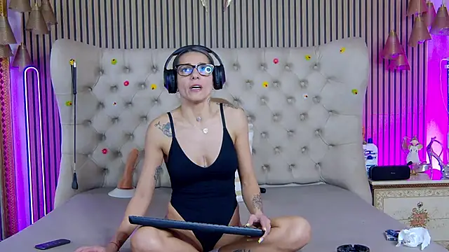 PlayfulShow online show from February 24, 1:12 pm