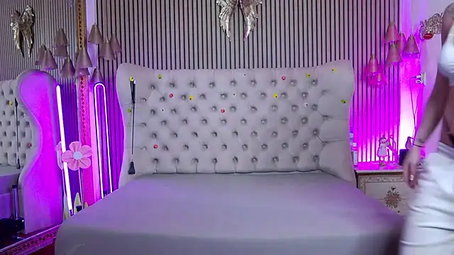 PlayfulShow online show from May 8, 2:10 pm