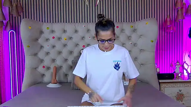 PlayfulShow online show from November 11, 9:04 am