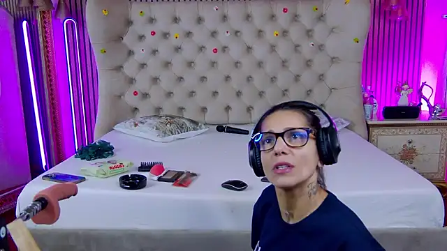 PlayfulShow online show from January 8, 9:37 am