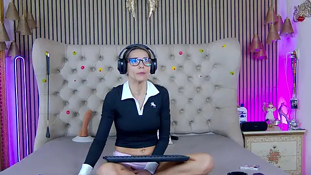 PlayfulShow online show from February 25, 2:39 pm