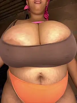 NonoGotBoobies online show from April 7, 5:31 am