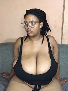 Snapshot of NonoGotBoobies chatting on February 11, 10:18 pm NonoGotBoobies online show from February 11, 10:18 pm