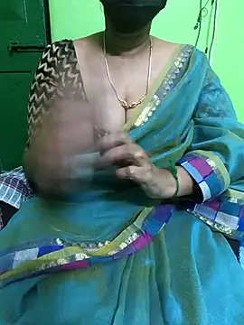 Snapshot of niiveditha chatting on March 17, 9:57 pm niiveditha online show from March 17, 9:57 pm